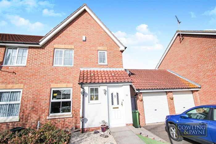 3 Bedroom House To Rent In Westray Walk, Wickford, Essex, SS12