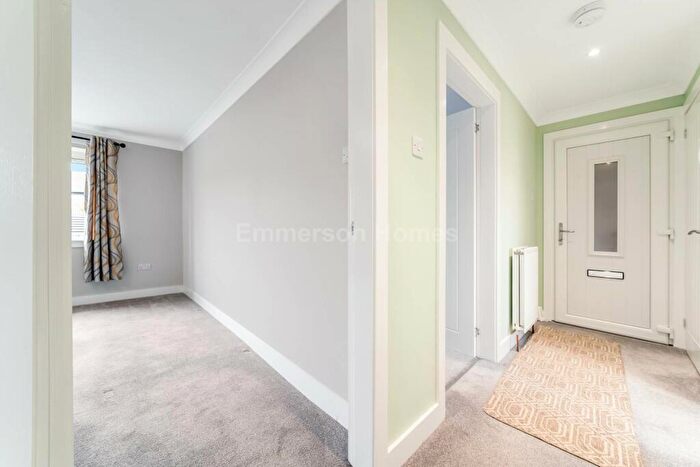 1 Bedroom Flat For Sale In Harvey Terrace, Lochwinnoch, PA12
