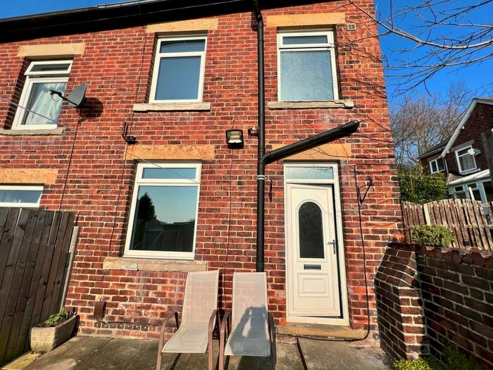 2 Bedroom End Of Terrace House To Rent In Fountain Square, Darton, Barnsley, S75