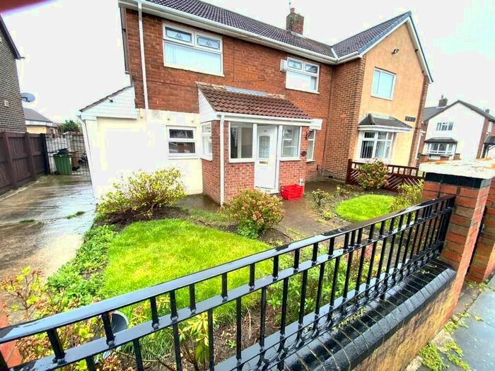 3 Bedroom Semi-Detached House To Rent In Birrell Square, Sunderland, SR5