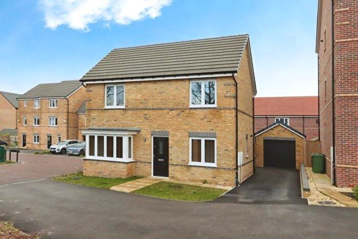 4 Bedroom Detached House To Rent In Towchester Drive, Castleford, WF10