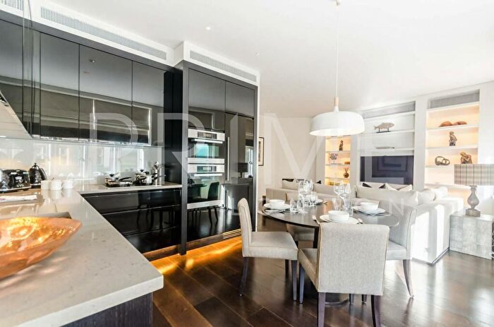 2 Bedroom Flat To Rent In Duke Street, Mayfair, London, W1K