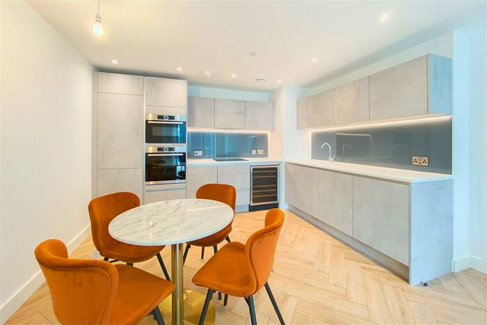 2 Bedroom Property To Rent In Elizabeth Tower, M15