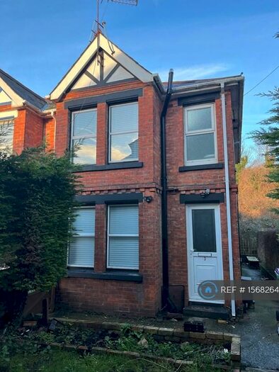 2 Bedroom End Of Terrace House To Rent In Grove Cottages, Folkestone, CT20