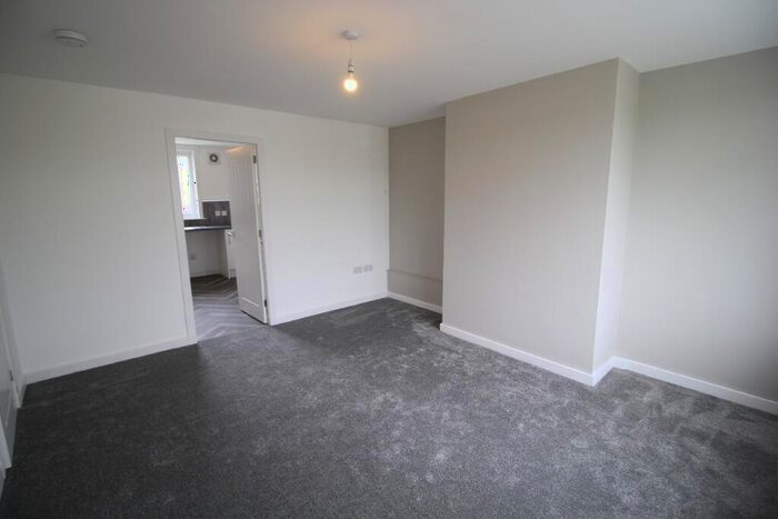 3 Bedroom Flat To Rent In Dryburn Road, Kelloholm, DG4