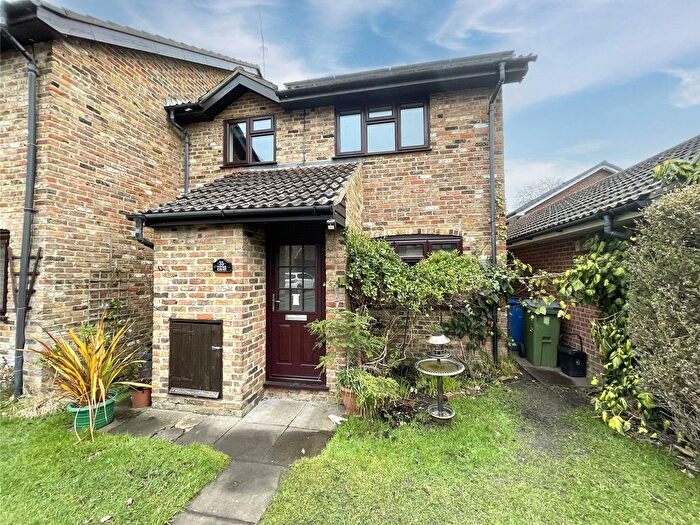 2 Bedroom End Of Terrace House To Rent In Thyme Court, Farnborough, Hampshire, GU14