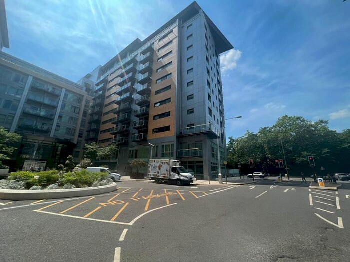 1 Bedroom Flat To Rent In Queenstown Road, London, SW11