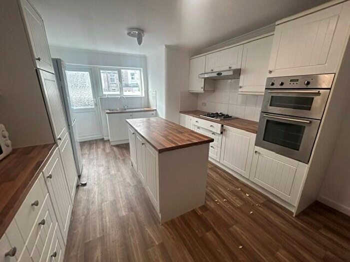 5 Bedroom House To Rent In Lonsdale Road, Blackpool, FY1