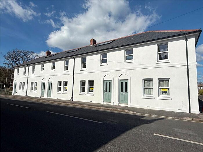 2 Bedroom Terraced House To Rent In Sea Front, Hayling Island, PO11