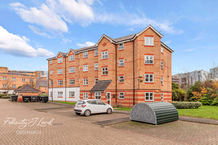 2 Bedroom Flat To Rent In Basevi Way, London, SE8