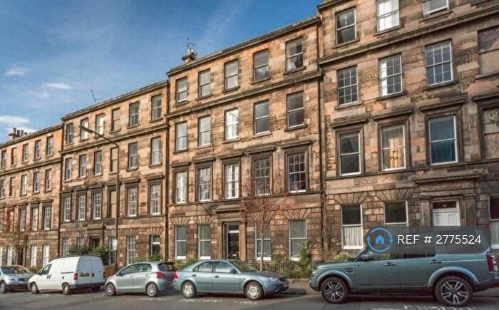 5 Bedroom Flat To Rent In Lutton Place, Edinburgh, EH8