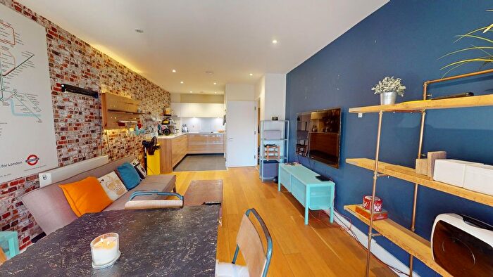 1 Bedroom Flat For Sale In Peartree Way, London, SE10