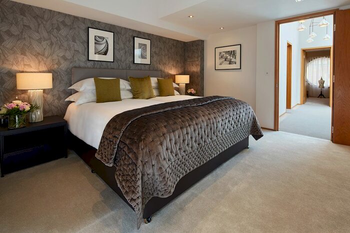 4 Bedroom Town House To Rent In Cheval Place, London, SW7