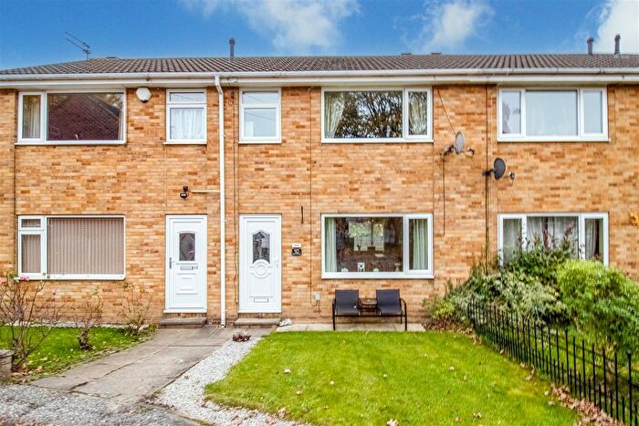 3 Bedroom Terraced House For Sale In Netherfield Avenue, Netherton, Wakefield, WF4