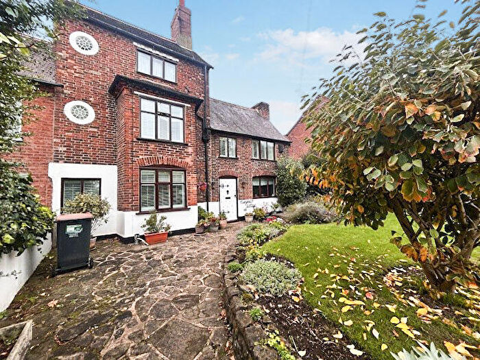 4 Bedroom Cottage To Rent In Main Road, Nottingham, Watnall, NG16
