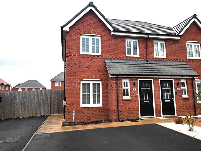 3 Bedroom Semi Detached House For Sale In Hotspur Road, Crewe, CW1