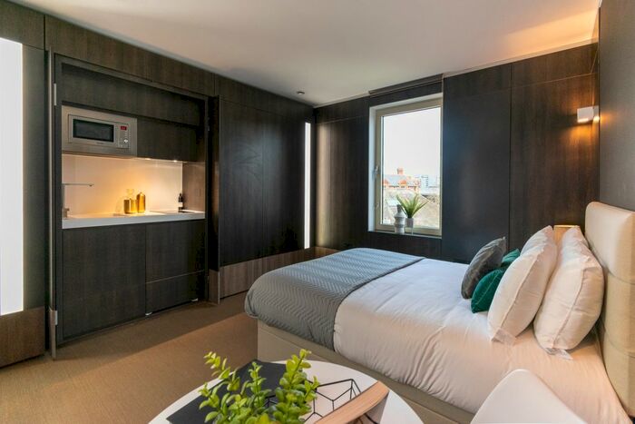 Studio To Rent In Staines Road, Hounslow, TW3