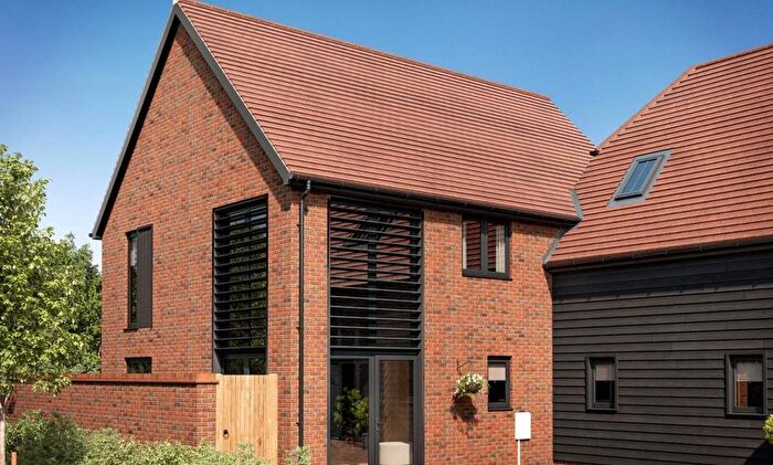 4 Bedroom Semi-Detached House For Sale In Highgate Hill, Hawkhurst, Kent, TN18