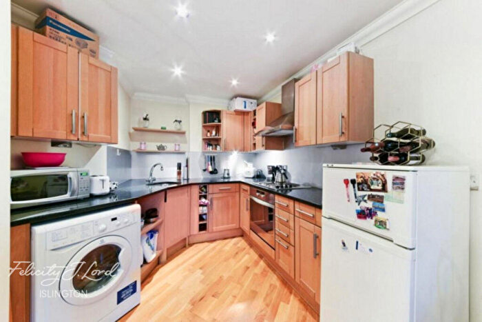 2 Bedroom Apartment For Sale In Haverstock Place, Islington, N1