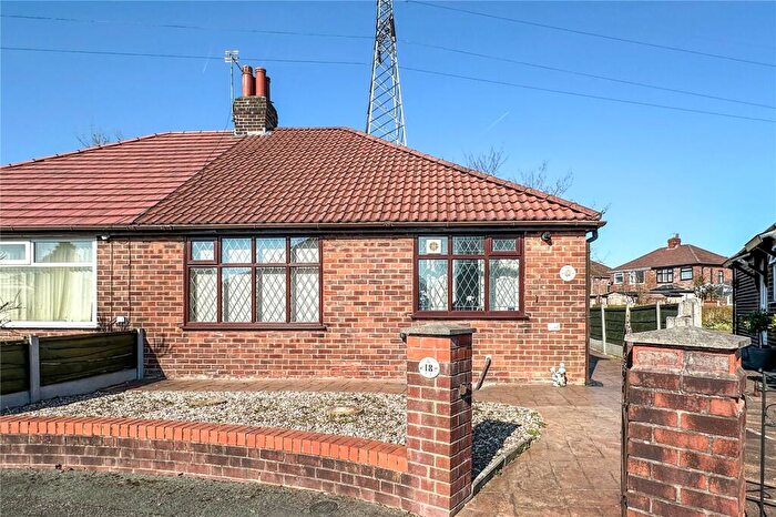 2 Bedroom Semi-Detached Bungalow For Sale In Merton Grove, Chadderton, Oldham, Greater Manchester, OL9