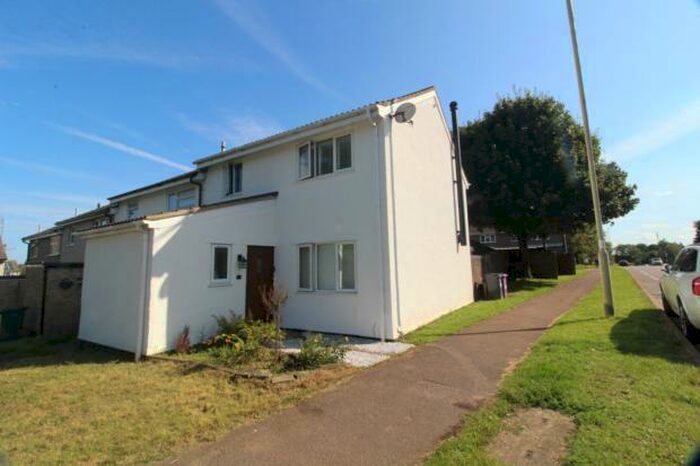 3 Bedroom Terraced House To Rent In Poets Estate Hitchin, SG4