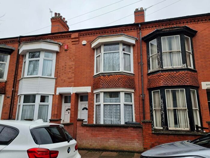 2 Bedroom Terraced House For Sale In Epsom Road, Leicester, LE4