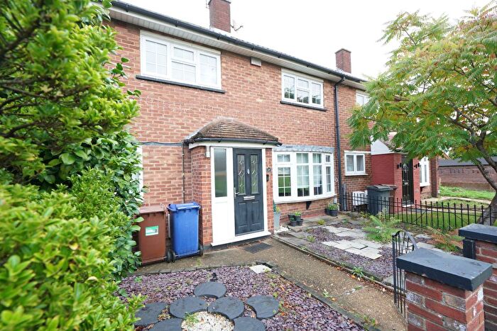 3 Bedroom Terraced House To Rent In Bradshawe Road, Grays, RM16