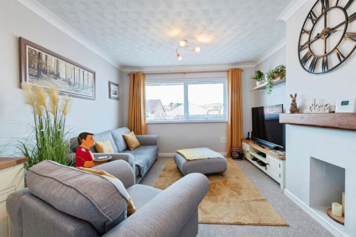 1 Bedroom Flat For Sale In Aspen Gardens, Poole, Dorset, BH12