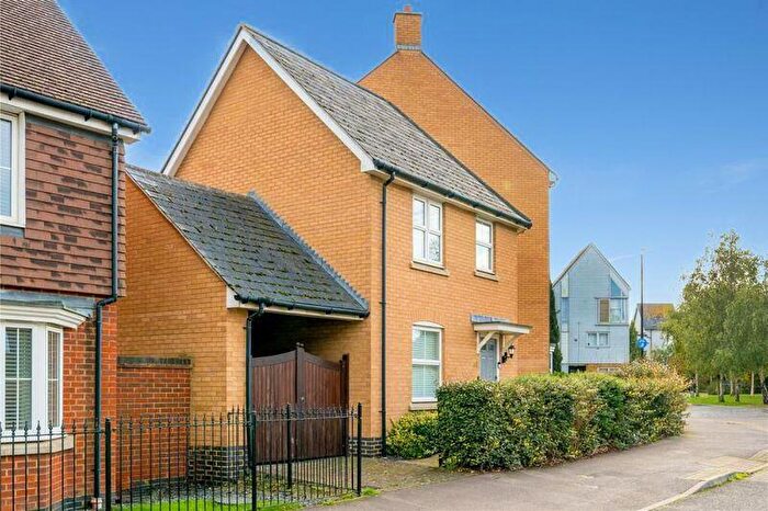 3 Bedroom End Of Terrace House For Sale In Crocus Drive, Sittingbourne, ME10