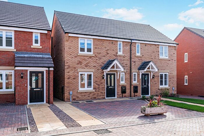 3 Bedroom Semi-Detached House To Rent In Wheatfields, Chatteris, PE16