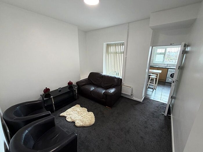 3 Bedroom End Of Terrace House To Rent In St. Thomas, Swansea, SA1