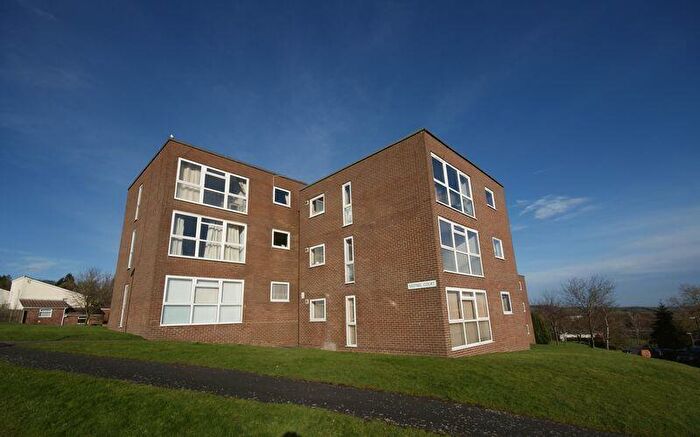 2 Bedroom Flat To Rent In Alton, GU34