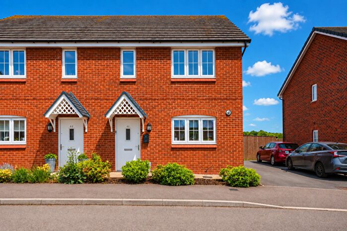 3 Bedroom Semi-Detached House For Sale In Bemrose Drive, Radcliffe-On-Trent, Nottingham, NG12
