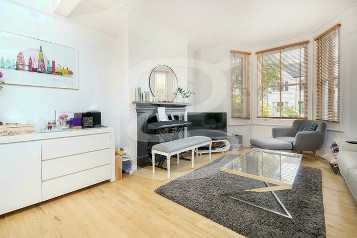 4 Bedroom House To Rent In Pattison Road, Hampstead, NW2