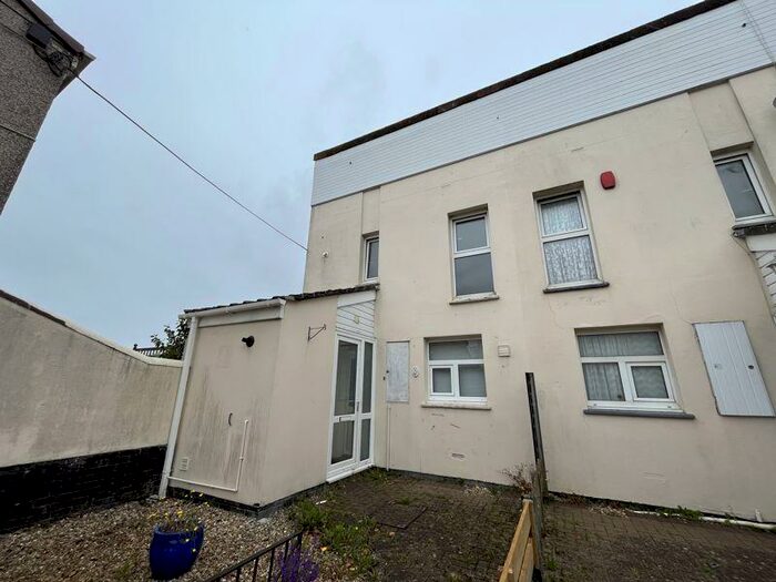 2 Bedroom End Of Terrace House To Rent In Fully Booked On Viewings, PL5