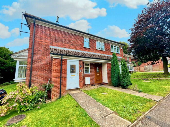 1 Bedroom House To Rent In Somersby Close, Luton, LU1