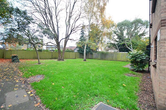 1 Bedroom Flat To Rent In Vicarage Way, Colnbrook, Slough, SL3