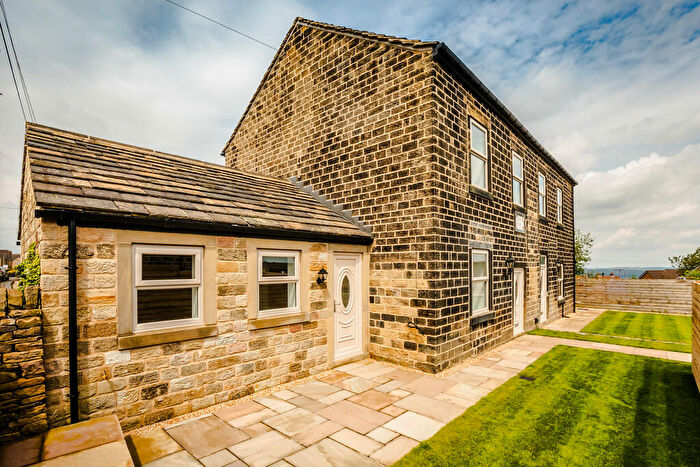 3 Bedroom Semi-Detached House For Sale In Haigh Lane, Hoylandswaine, S36