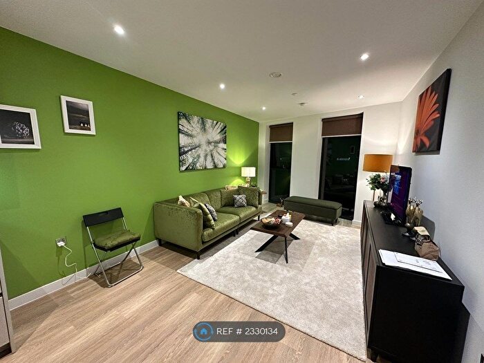 2 Bedroom Flat To Rent In Carding Building, Manchester, M1