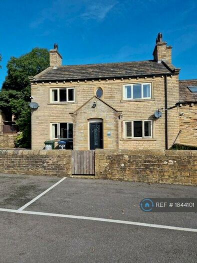 2 Bedroom Flat To Rent In Pollits House, Bradford, BD6