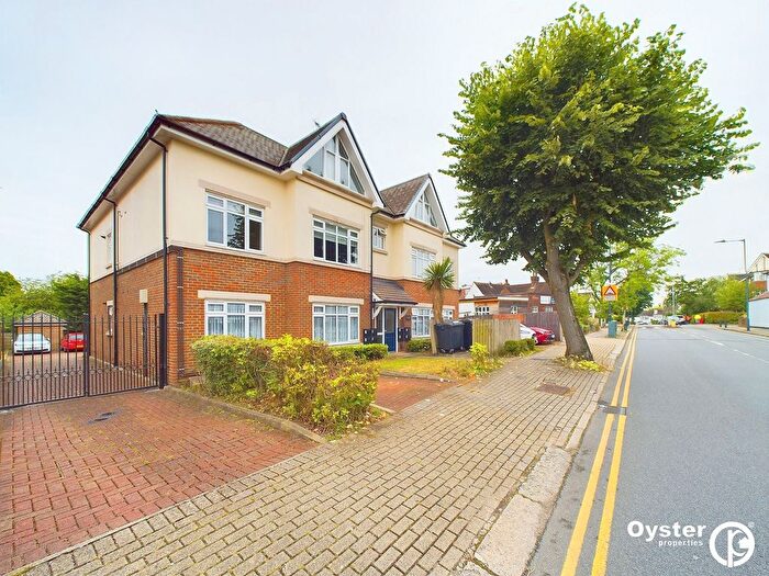 2 Bedroom Flat To Rent In Draycott Avenue, Mulberry Lodge, HA3