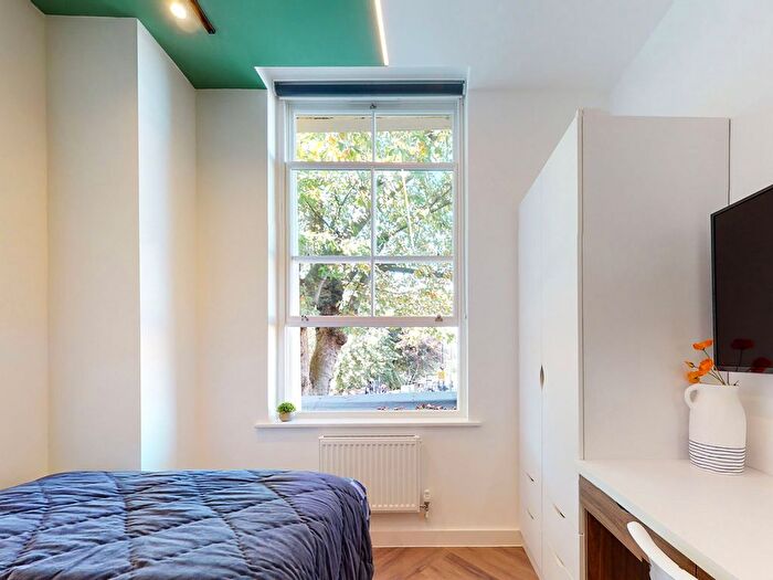 Studio To Rent In Harrow Road, London, W9