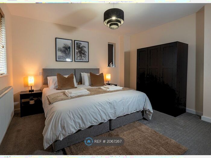 2 Bedroom Flat To Rent In Western Elms Avenue, Reading, RG30