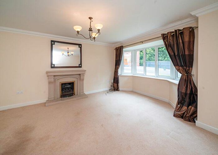 5 Bedroom Detached House To Rent In Leys Close, Pedmore, DY9