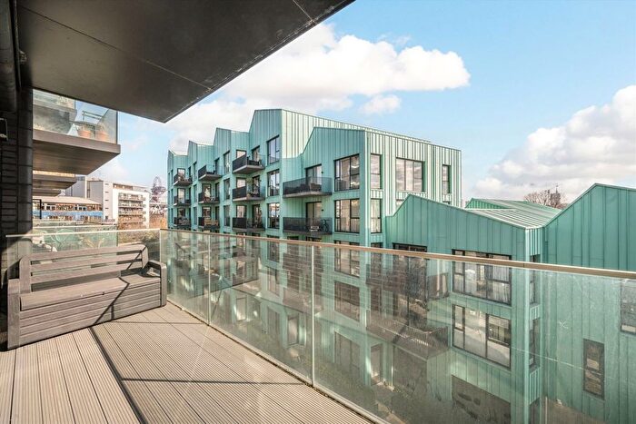 1 Bedroom Flat For Sale In Hart Yard, Bow, E3