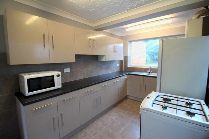 3 Bedroom Semi-Detached House To Rent In St. Albans Road, Watford, WD24