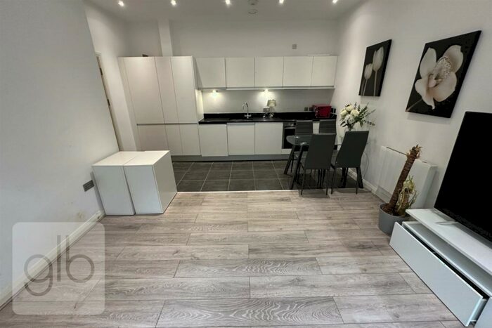 1 Bedroom Flat To Rent In Corporation Street, Coventry, CV1