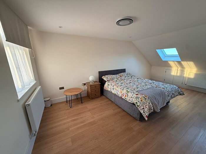 1 Bedroom Terraced House To Rent In Martindale Road, Hounslow, TW4