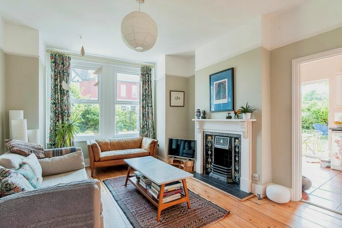 2 Bedroom Flat To Rent In Vancouver Road, London, SE23