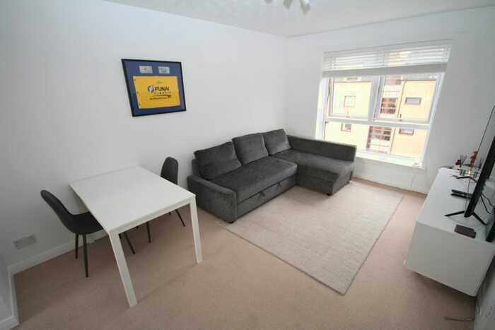 1 Bedroom Flat To Rent In Guardianswood, Murrayfield, Edinburgh, EH12